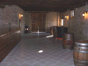 Foto della vecchia cantina adibita a taverna del Vecchio Mulino